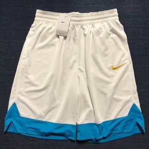 Mens Nike Basketball Shorts. Size Large. Brand New Never Worn w Tags!
